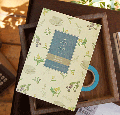 iconic's day by day 2013 diary [gardening diary, recipe diary, floral diaries]
